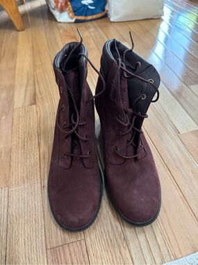 Women’s heeled Timberland Boots